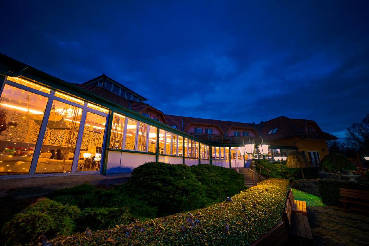Martoni Resort & Restaurant Szigetszentmárton Zewnętrze zdjęcie